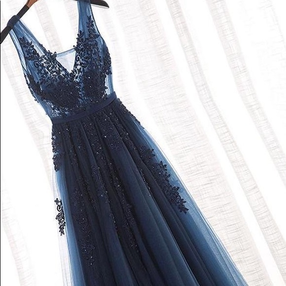 V Neckline Navy Blue Lace Evening Dress - Picture 4 of 7